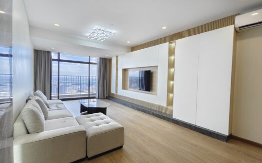 Fully Furnished 4 Bedroom Apartment for Rent in Discovery Complex