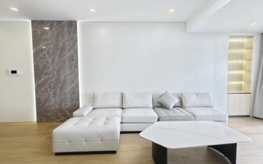 Fully Furnished 4 Bedroom Apartment for Rent in Discovery Complex